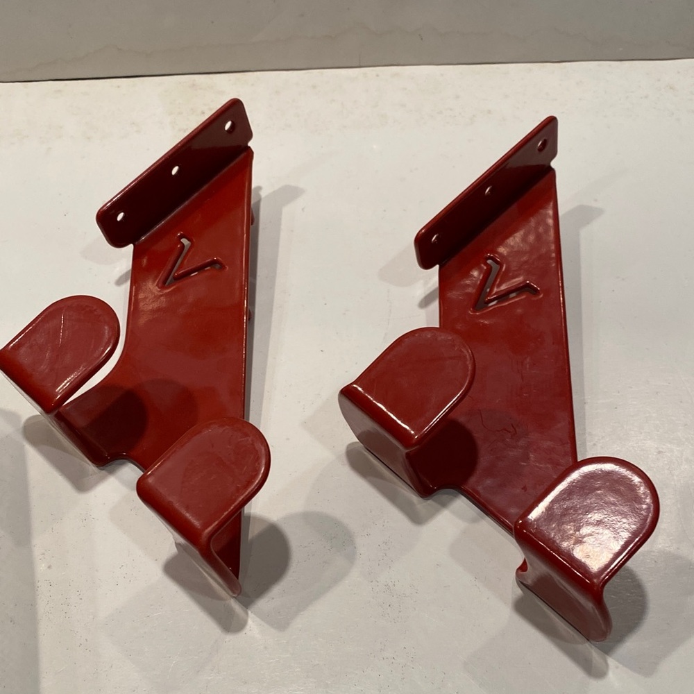 NIB Set of 2 Heavy Metal Brackets